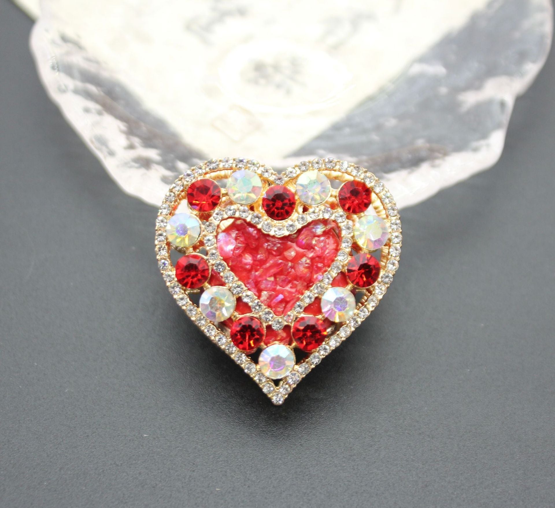 Wholesale Double-sided hollow heart inlaid with diamond crushed pink crystal straight hole beads