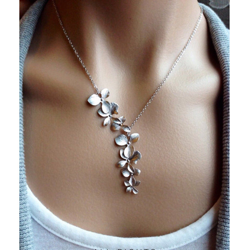 Wholesale Plant Flower Clavicle Chain Silver Petal Necklace Earring Set