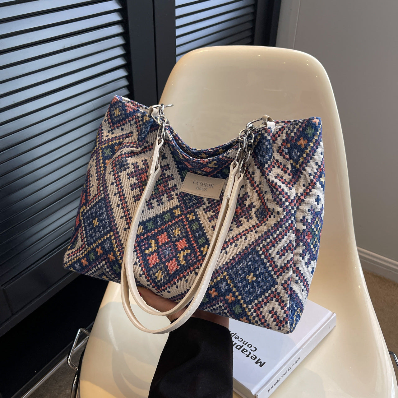 Wholesale Large Capacity Ethnic Style Bag Retro Commuting Tote Bag Shoulder Handbag