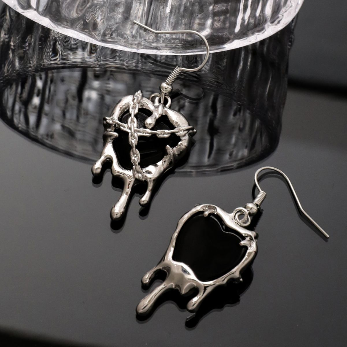 Wholesale Confined Heart Lava Heart Blood Punk Alloy Earrings