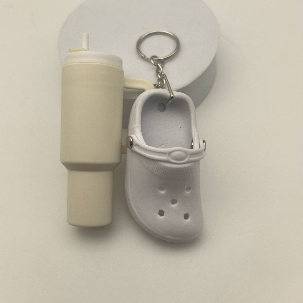 Wholesale New Ice Cup Keychain and Mini Hole Shoes Keychain Combination Pendant Set Can Wrap