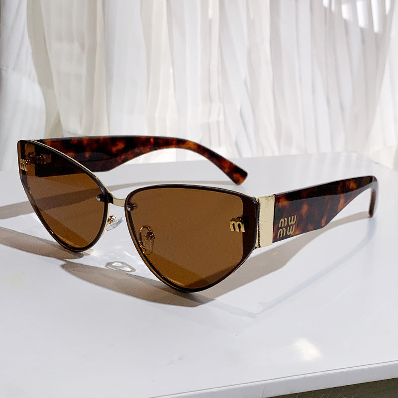 Wholesale Letter Cat Eye Retro Sunglasses