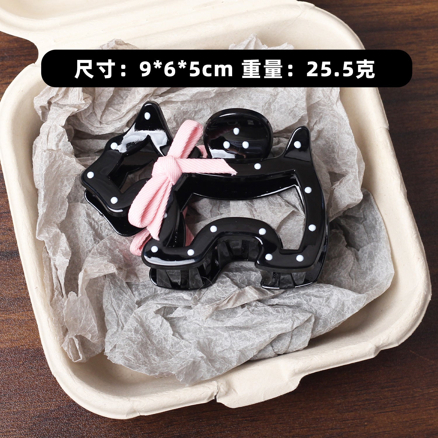Wholesale Chic Large Animal Design Wavy Shark Hair Clip For Women Plastic Hair Accessory For Everyday Styling And Resale