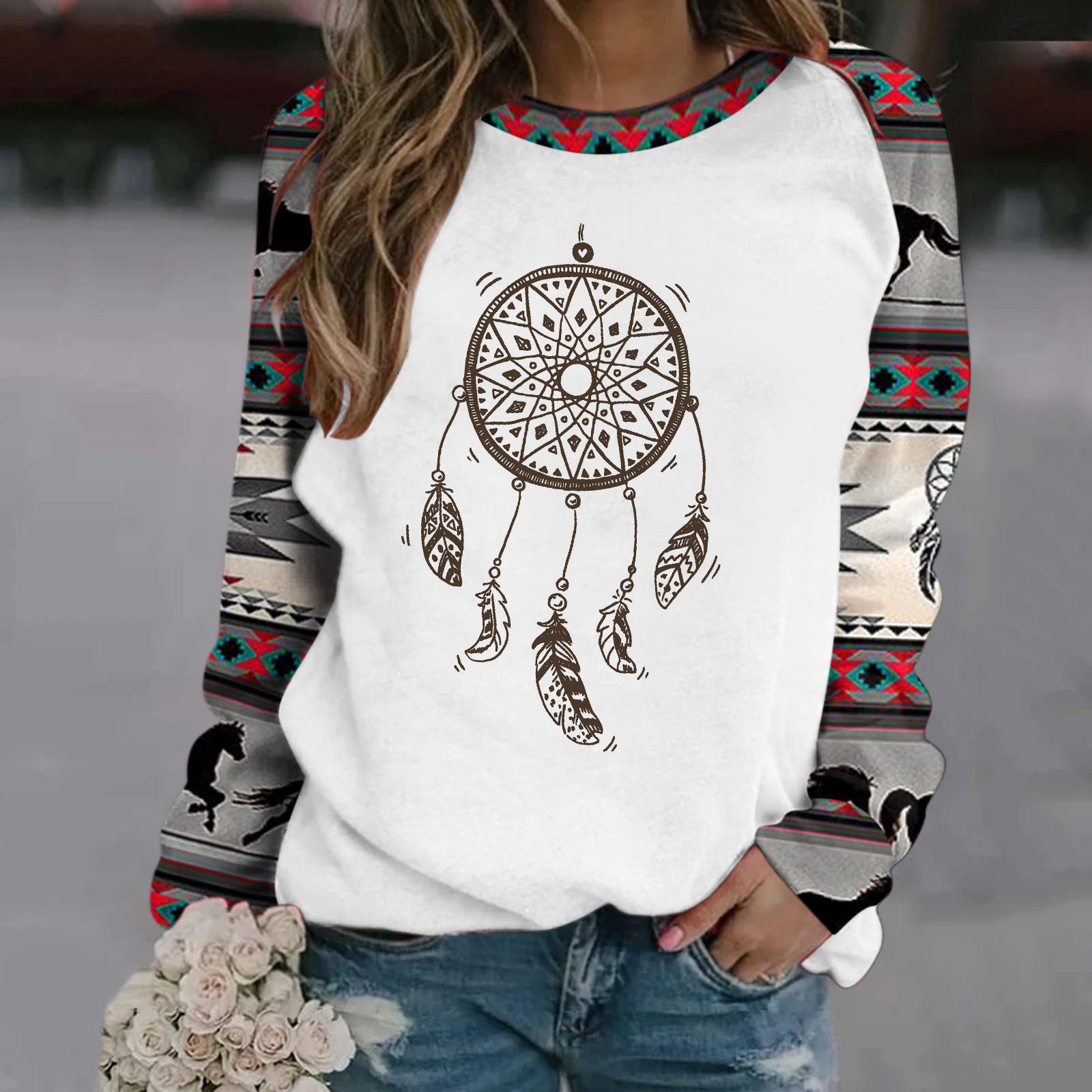 Wholesale Polyester Fiber Retro Digital Printed Raglan Long Sleeved Tops