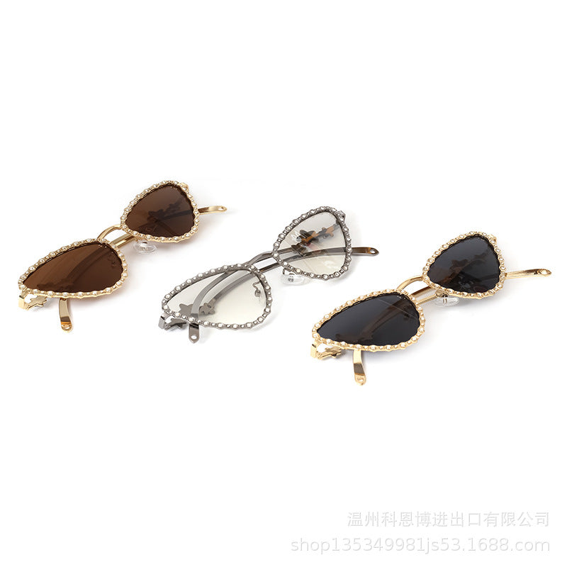 Wholesale Cat' s Eye Diamond Metal Pentagram Women Sunglasses