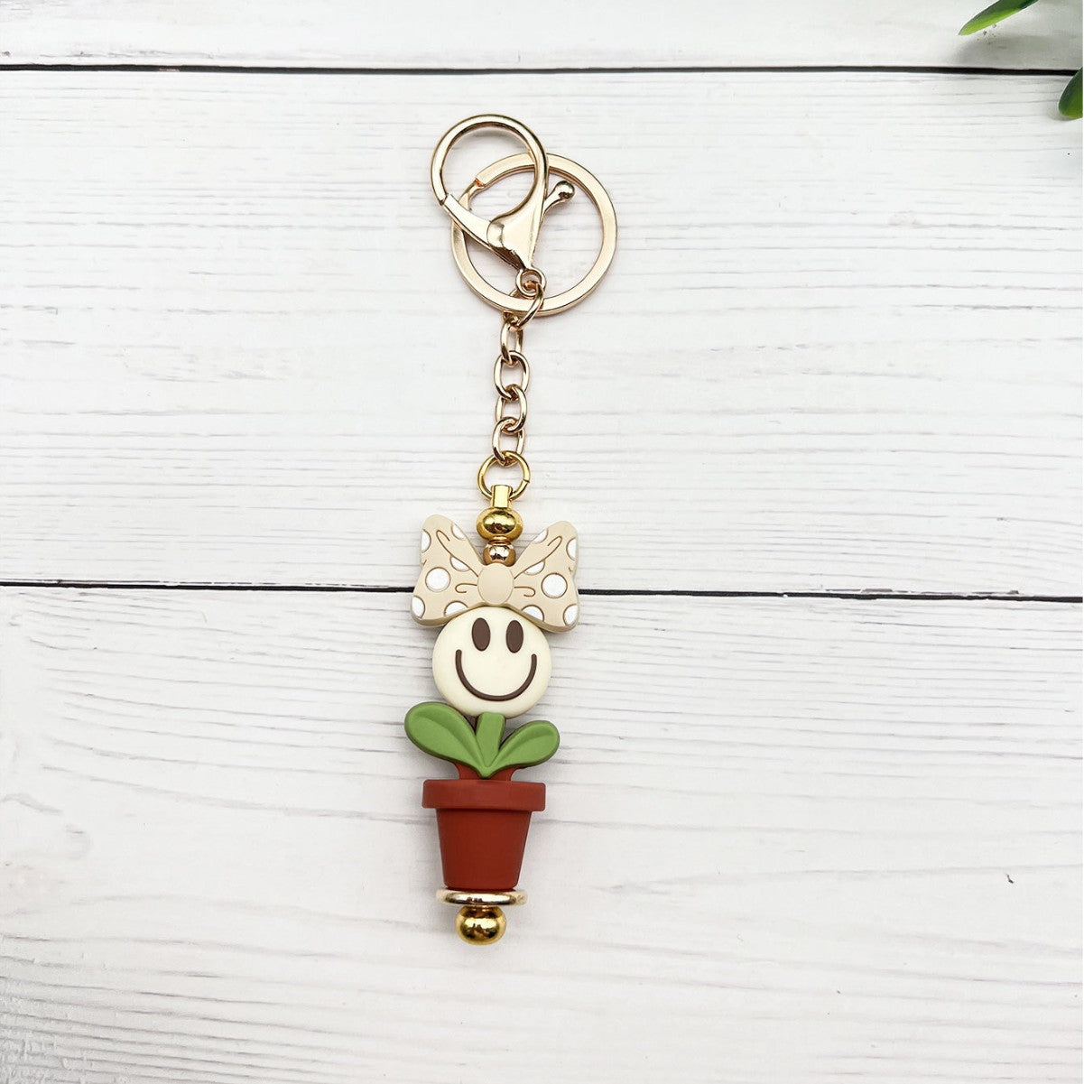 Wholesale New Cute Smiley Dot Bow Silicone Beaded Keychain Bag Key