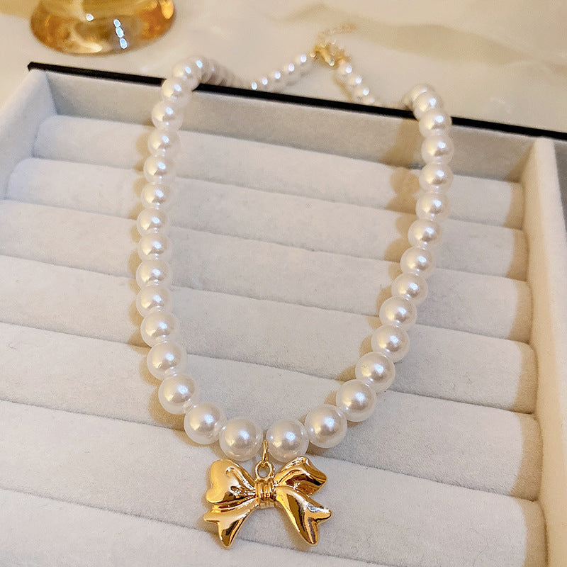 Wholesale French Vintage Pearl Flower Love Necklace Clavicle Chain