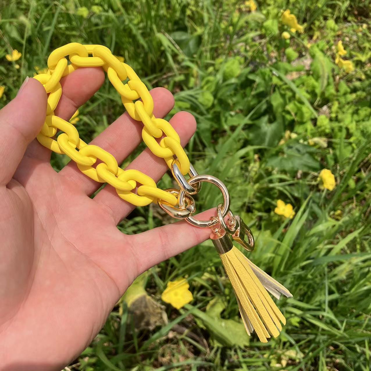 Wholesale Acrylic Colorful Bracelet Keychain