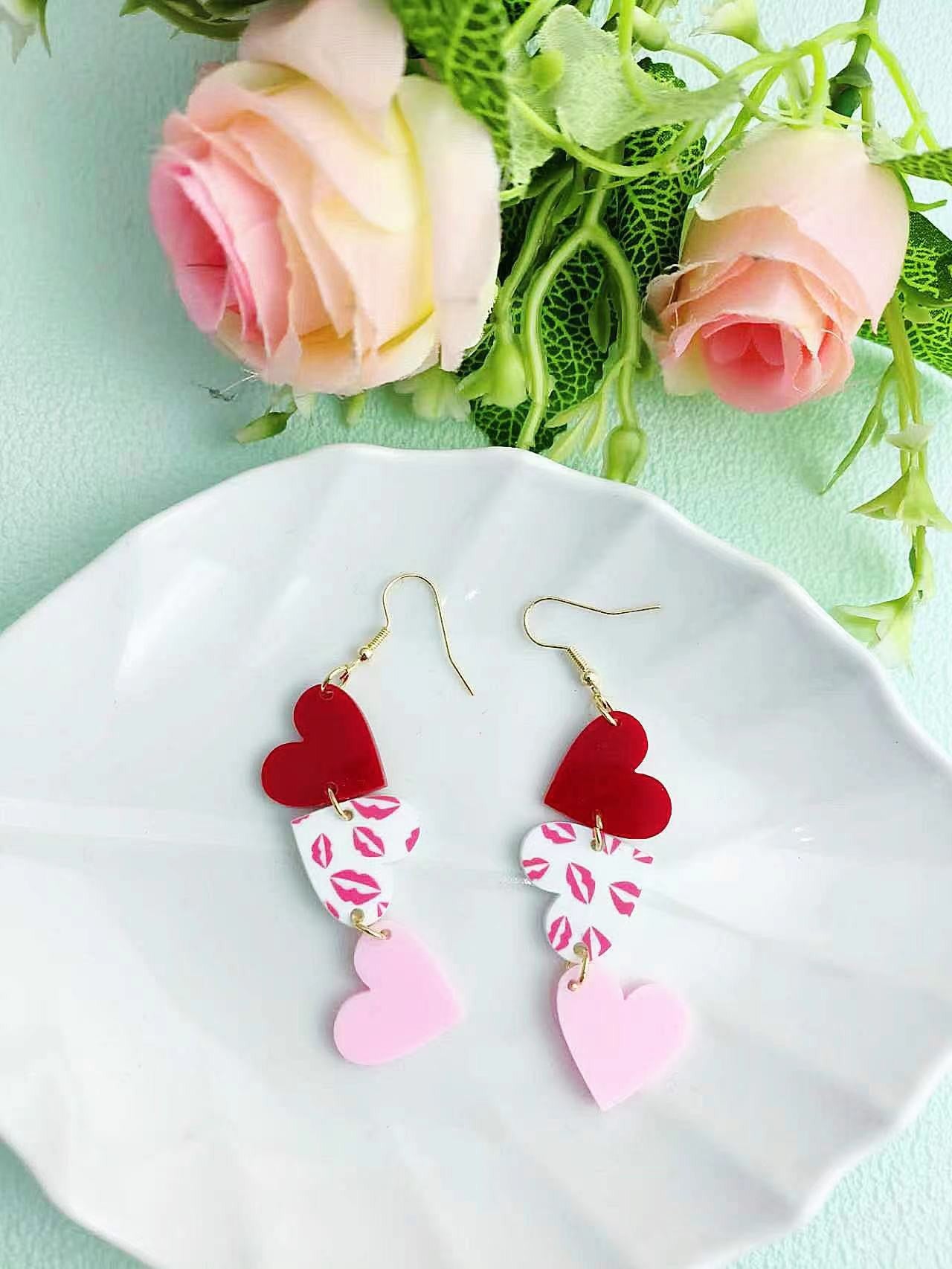 Wholesale  Heart-Shaped Pendant Lip Flower Pattern Acrylic Earrings