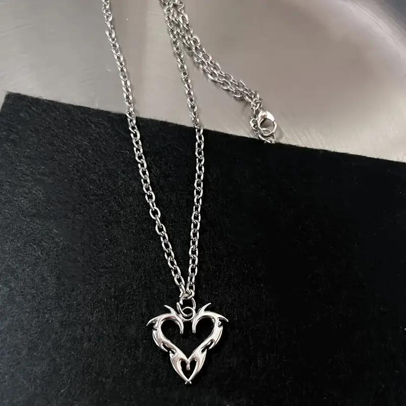 Wholesale Gothic alloy pendant heart-shaped punk necklace