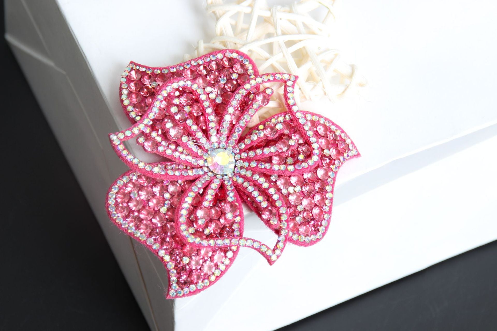 Wholesale 10pcs Rhinestone sequin floral embroidery DIY Patches