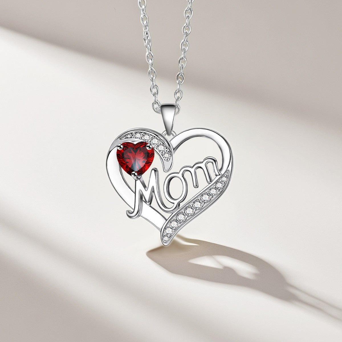 Wholesale Mother's Day gift heart-shaped letter ' MoM'  necklace jewelry