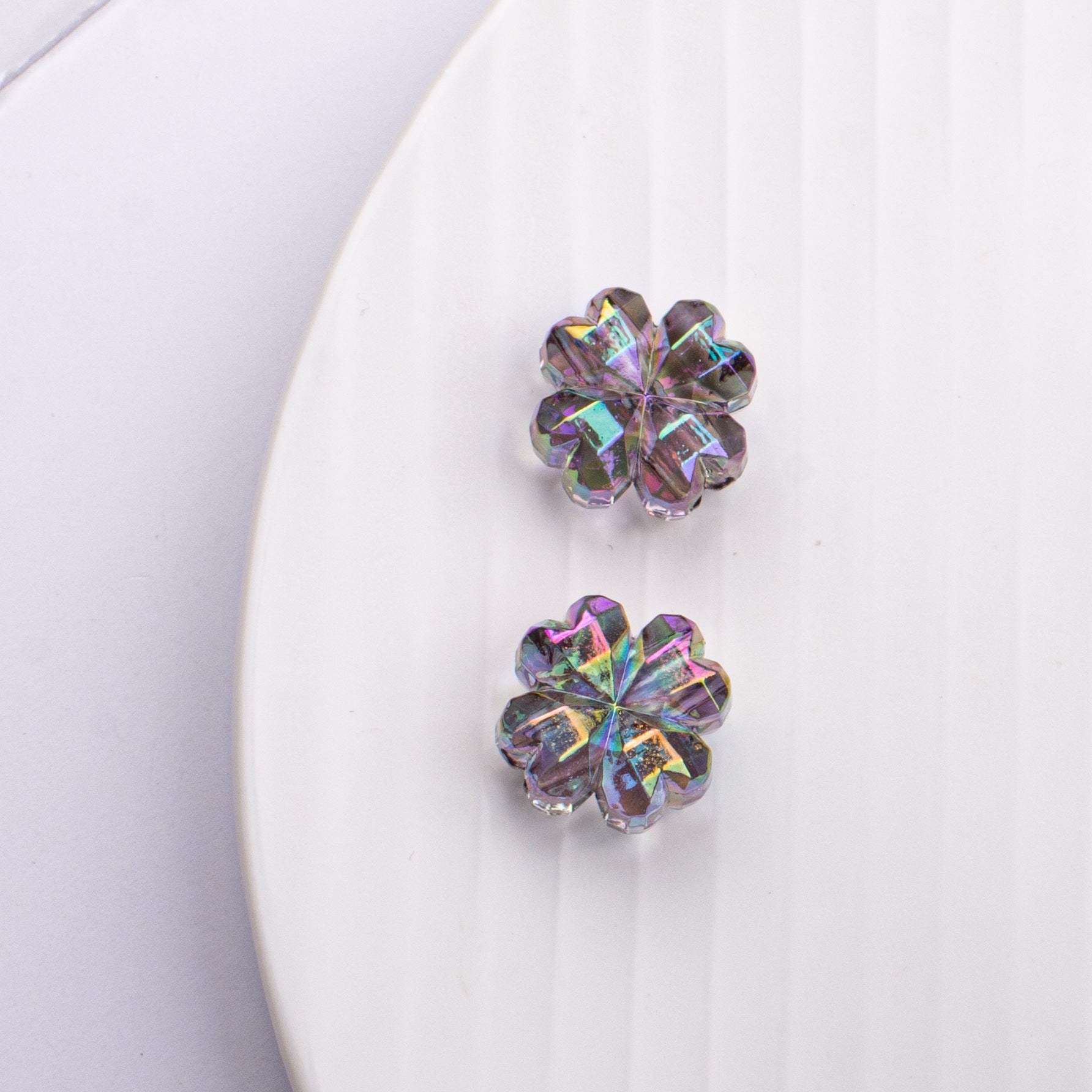 Wholesale 10PCS Beaded Accessories Four-leaf Clover Straight Hole Acrylic Small Loose Beads