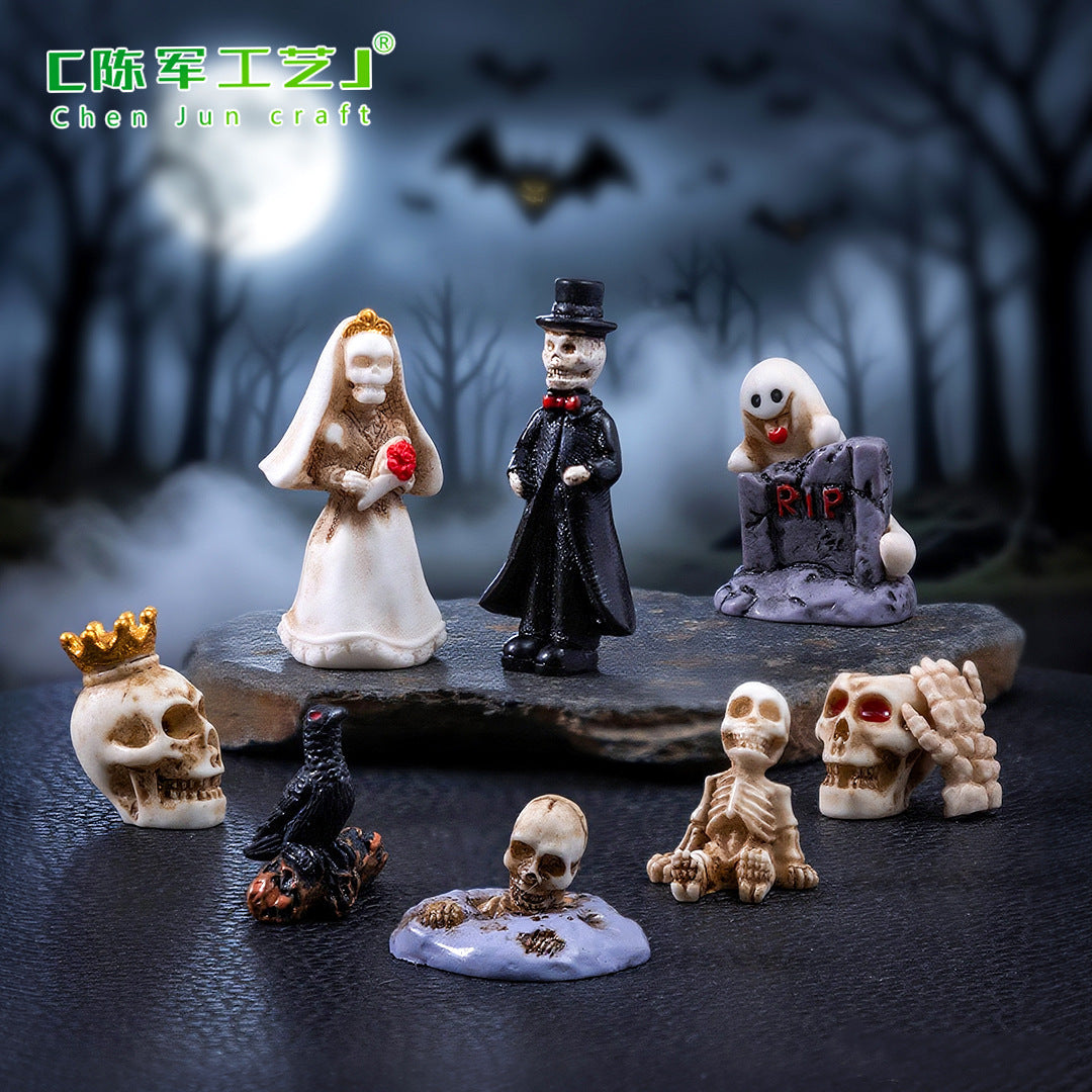 Wholesale Resin Skeleton Couple Cartoon Figurine  Desktop Decoration for Party Resale
