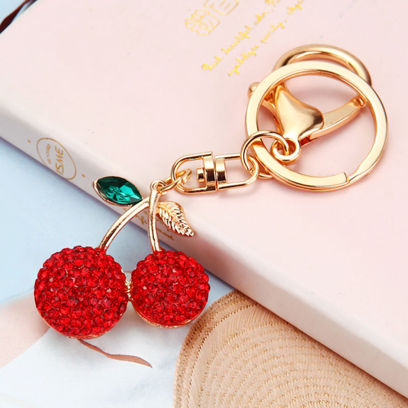 Wholesale Stylish Rhinestone Bear Keychain Car Key Accessory Bag Charm Champagne Zinc Alloy Wedding Gift For Resale