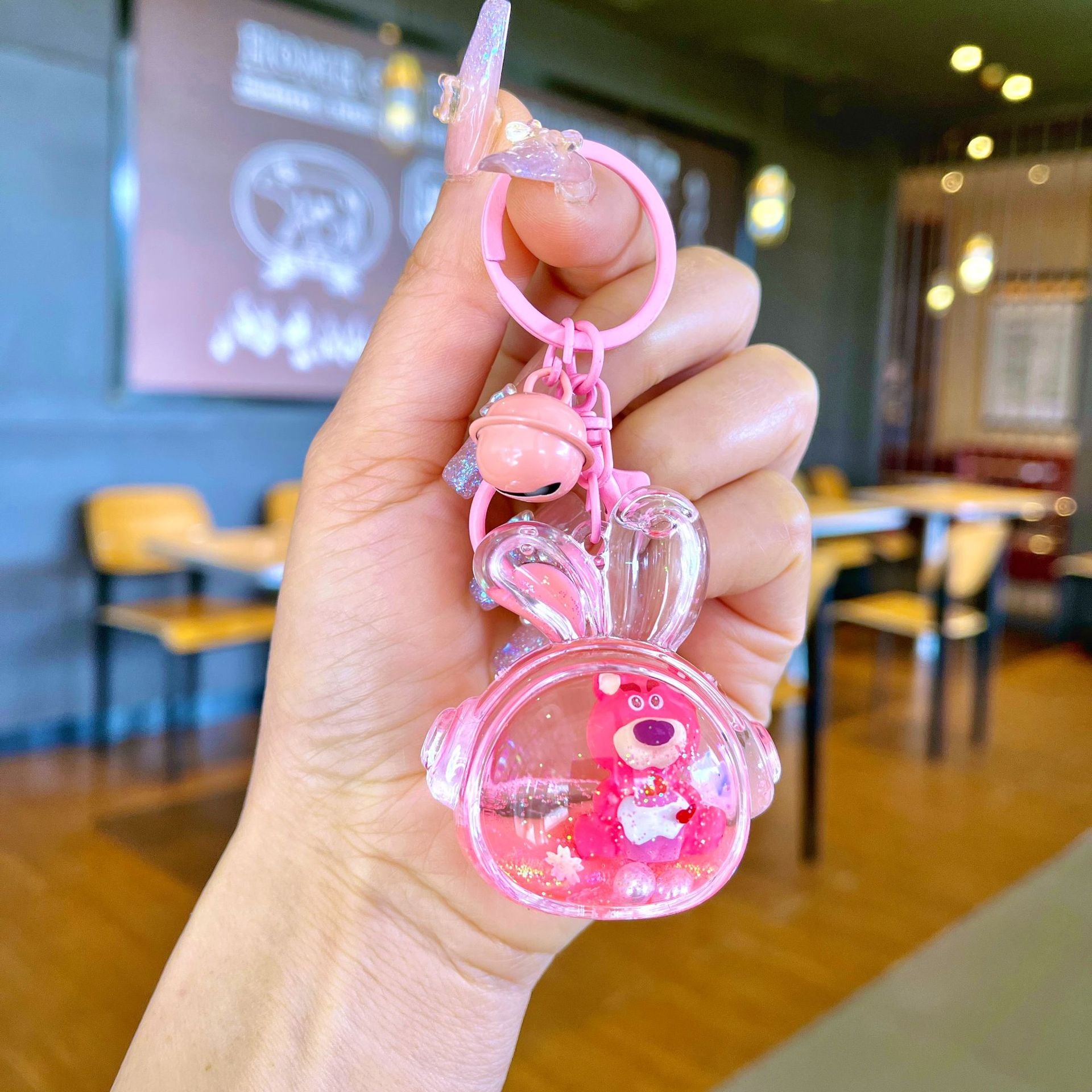 Wholesale Oil filled pink strawberry bear quicksand Keychains
