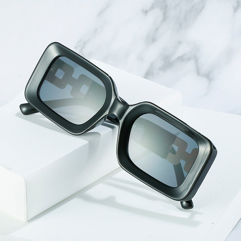 Wholesale Square Fashion Diamond Chain Small Frame Sunglasses