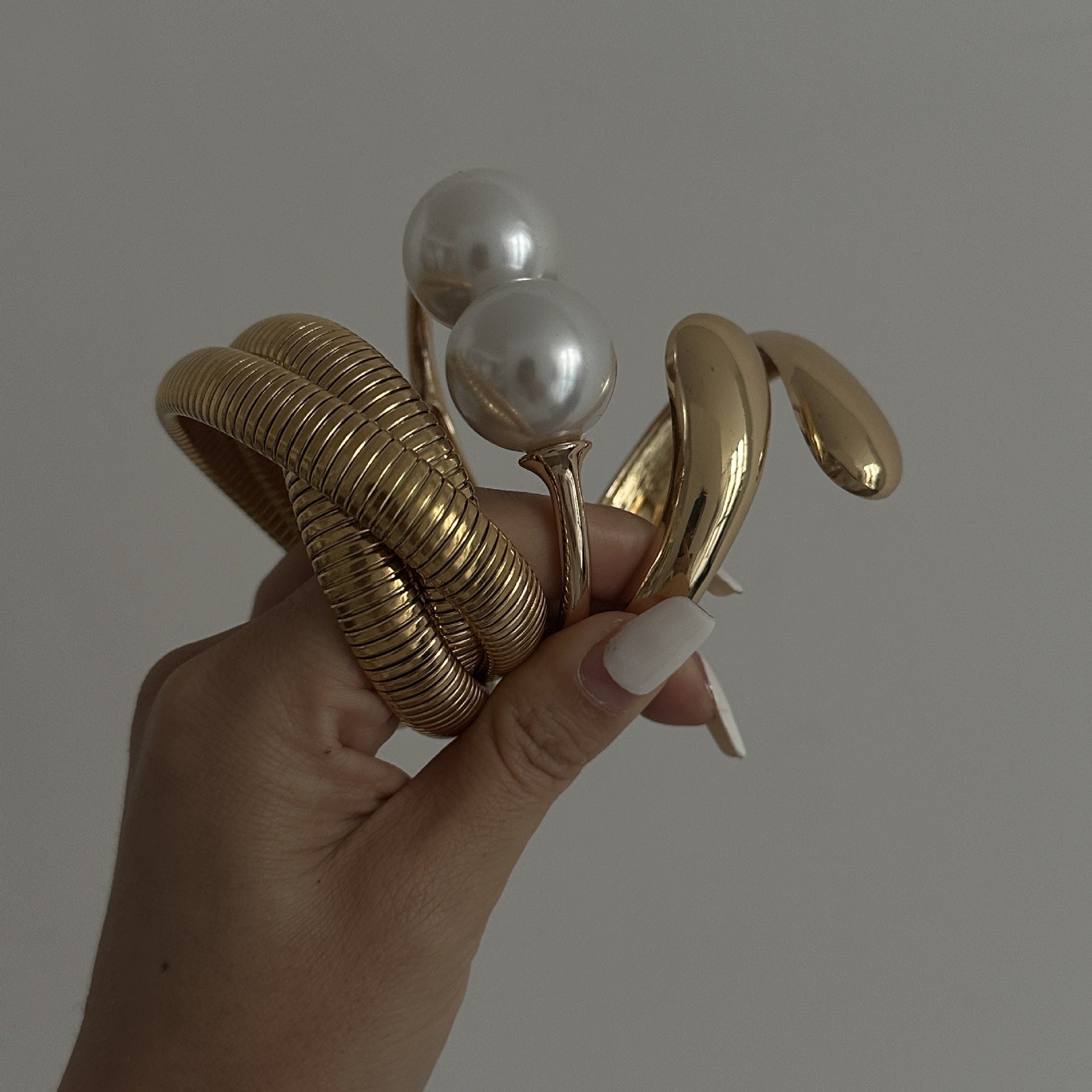 Wholesale Fashion Open Bracelet Metallic Pearl Design Bracelet