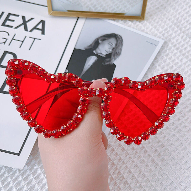 Wholesale Love Fashion Heart Shape Diamond Sunglasses