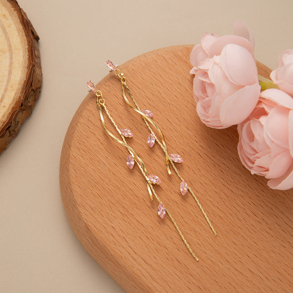 Wholesale Summer style long earrings leaf tassel earrings