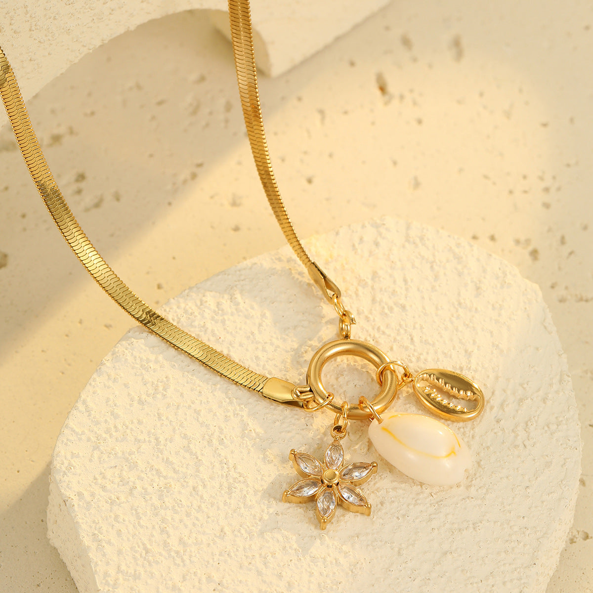 Wholesale Love Heart Pendant Necklace Niche Design Stainless Steel Necklace