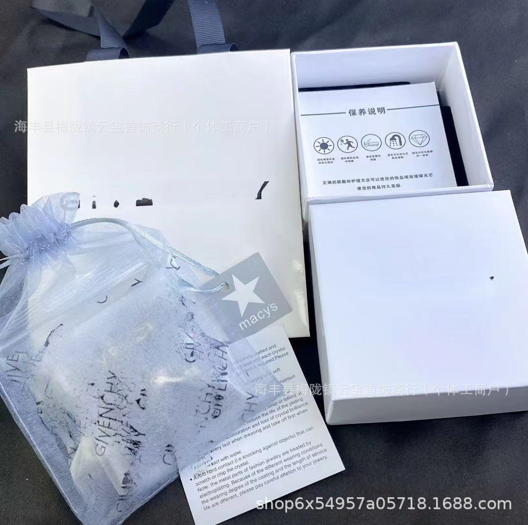 Wholesale full diamond star bracelet women's European and American simple fashion micro inlay hand jewelry online popular girlfriends Valentine's Day gift