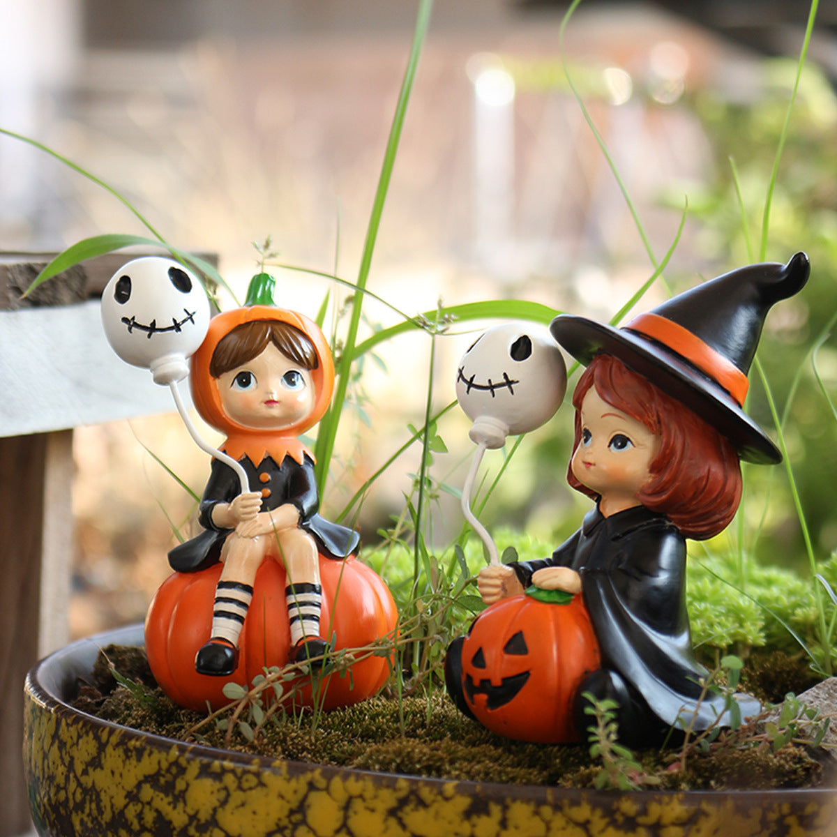 Wholesale Resin  Skull Balloon Witch Set 2 American Country Style Outdoor Home Decor Accent