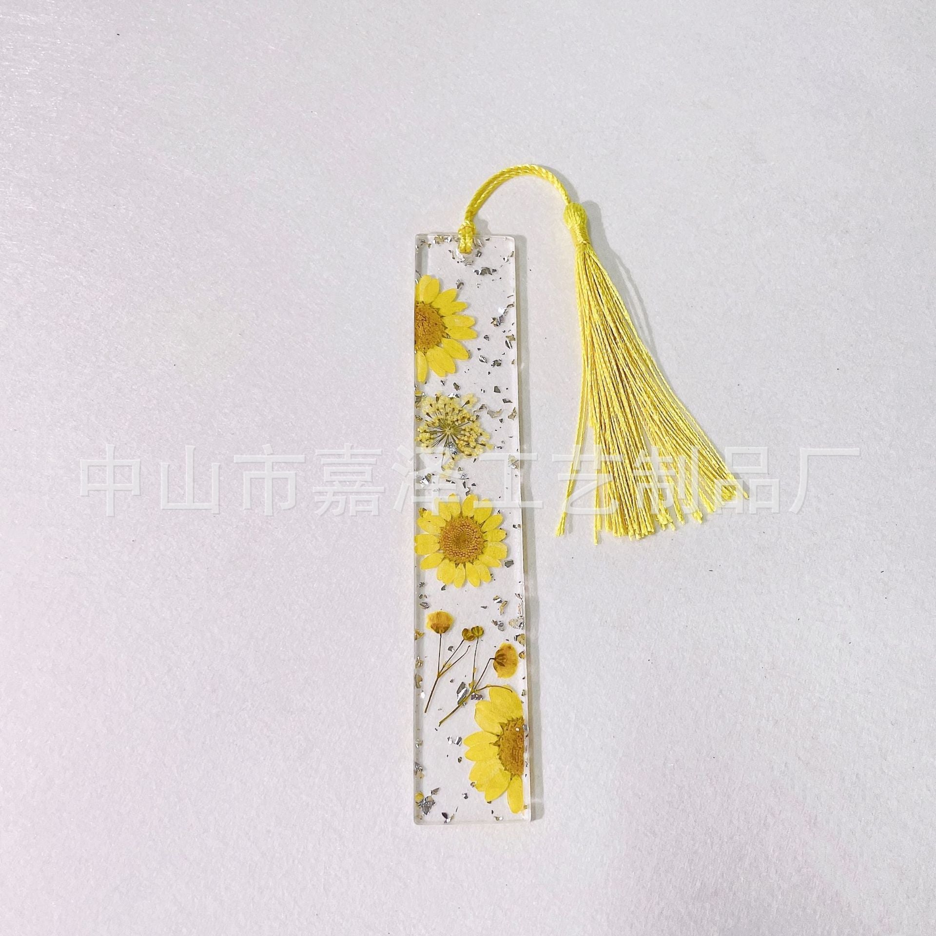 Wholesale Creative Real Flower Daisy Epoxy Transparent Tassel Dried Flower DIY Bookmark