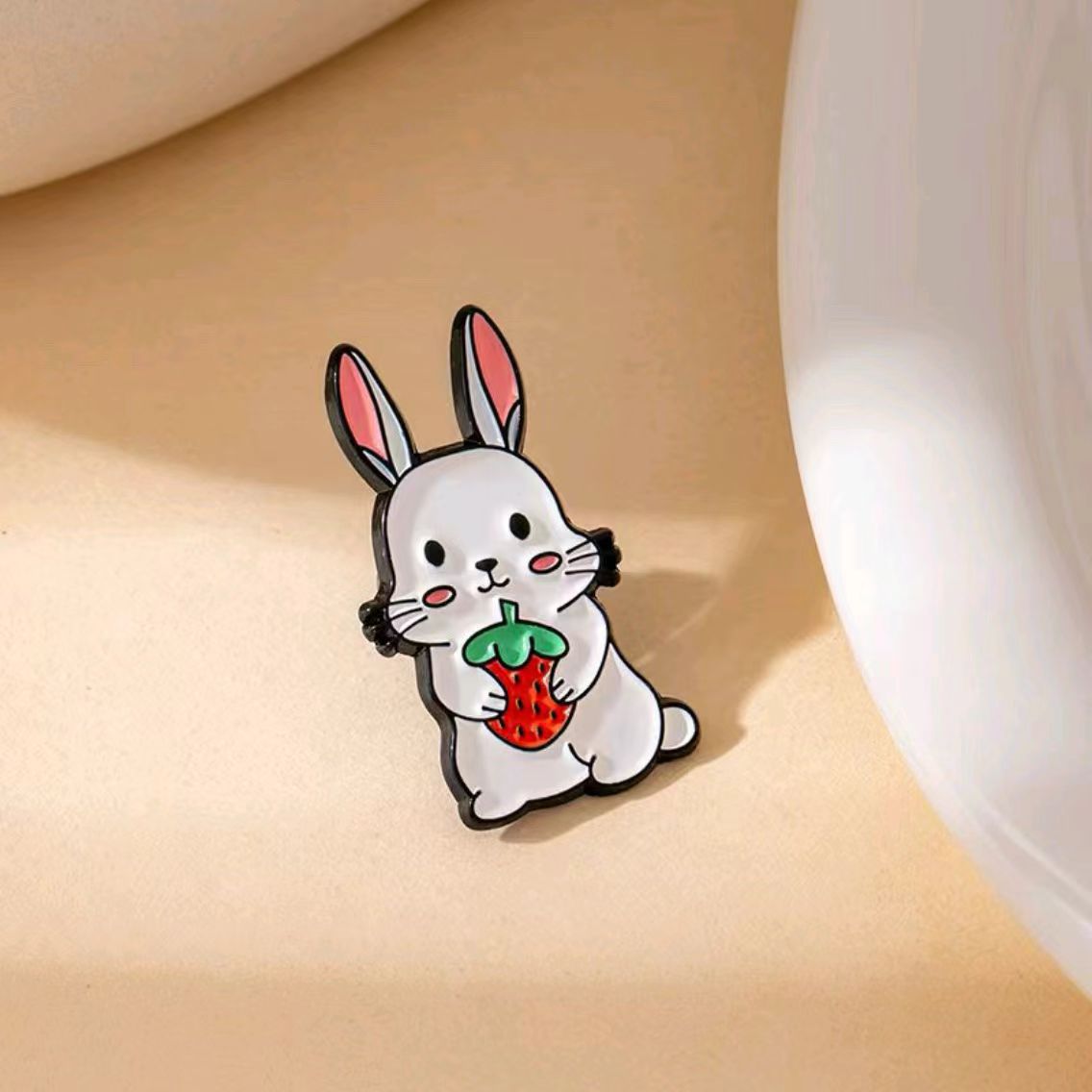 Wholesale Creative Retro Alloy Enamel Puppy Character Brooch