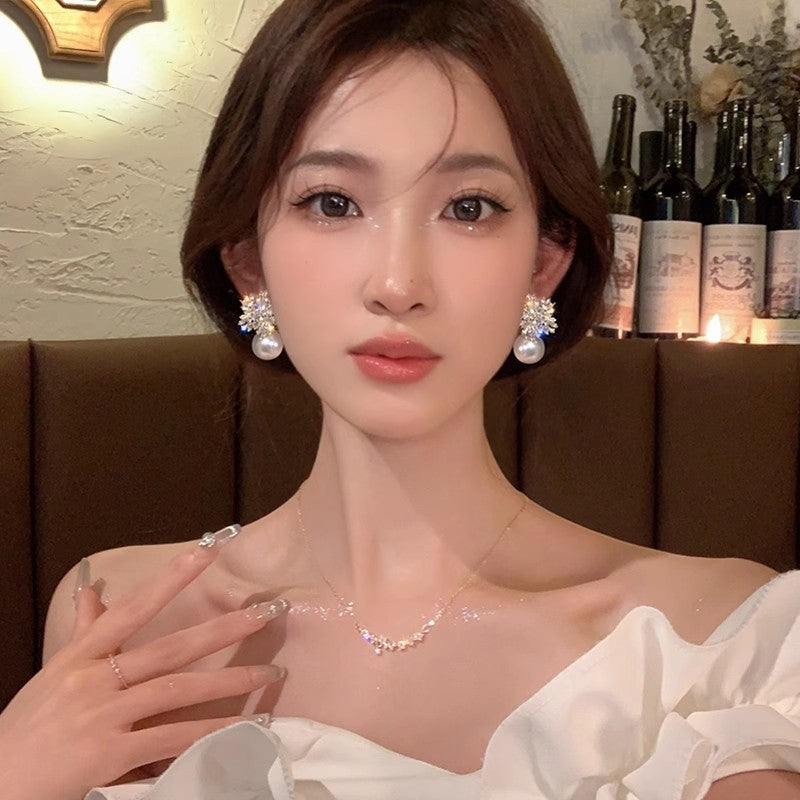 Wholesale Christmas exquisite full diamond snowflake pearl earrings