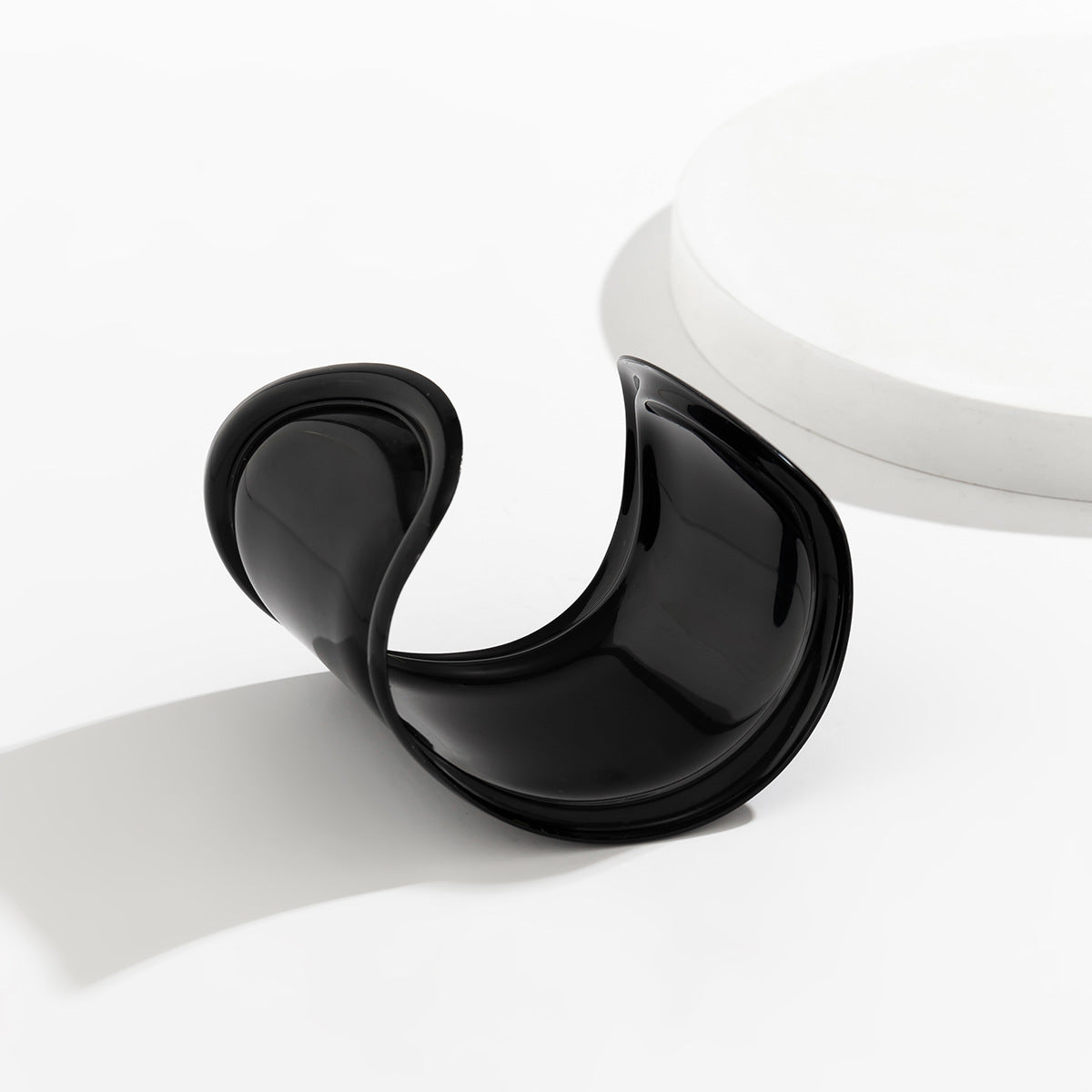 Wholesale Geometric Metal Corrugated Retro Irregular Exaggerated Three-dimensional Wide Bracelet