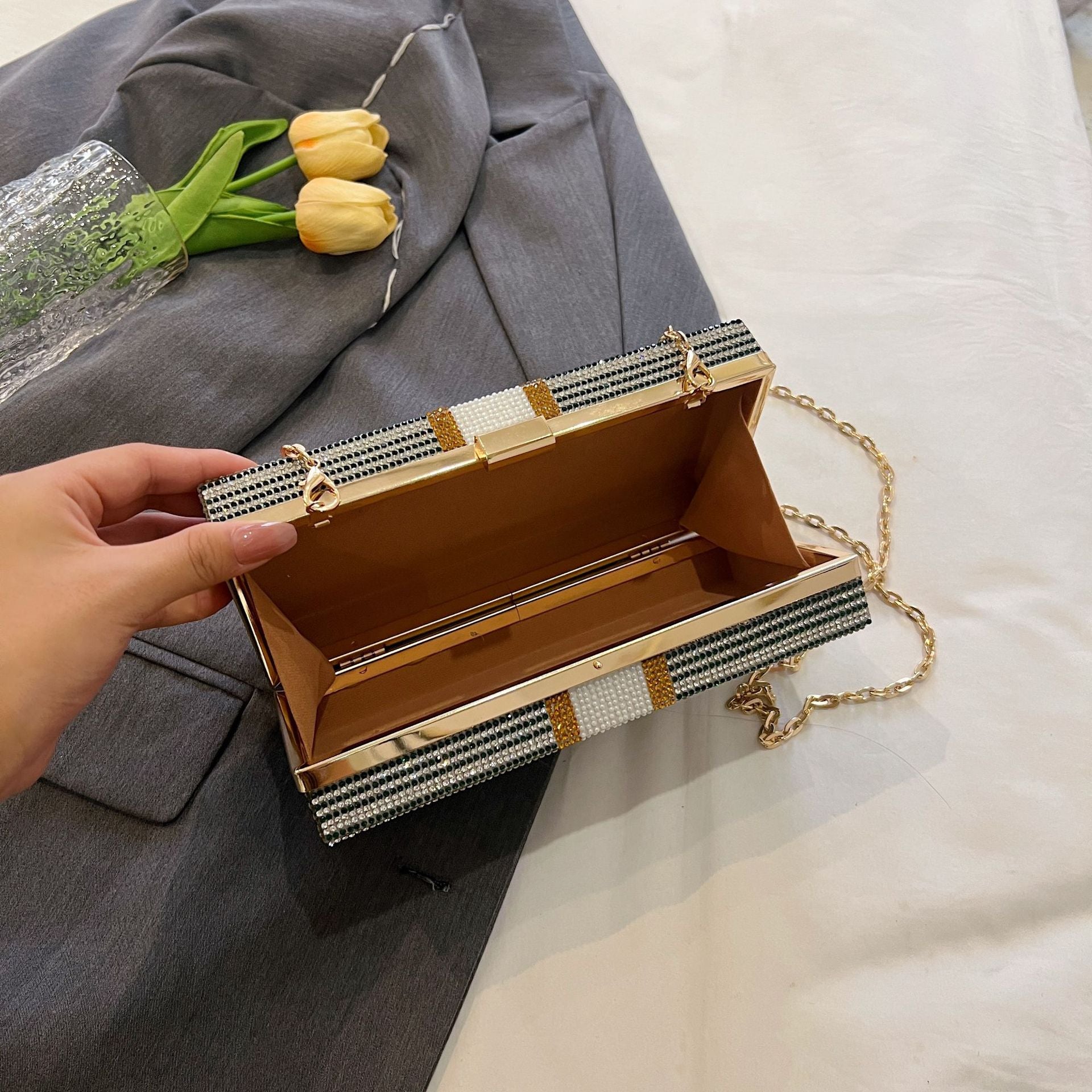 Wholesale Acrylic Full Diamond Chain Crossbody Small Square Box Bag