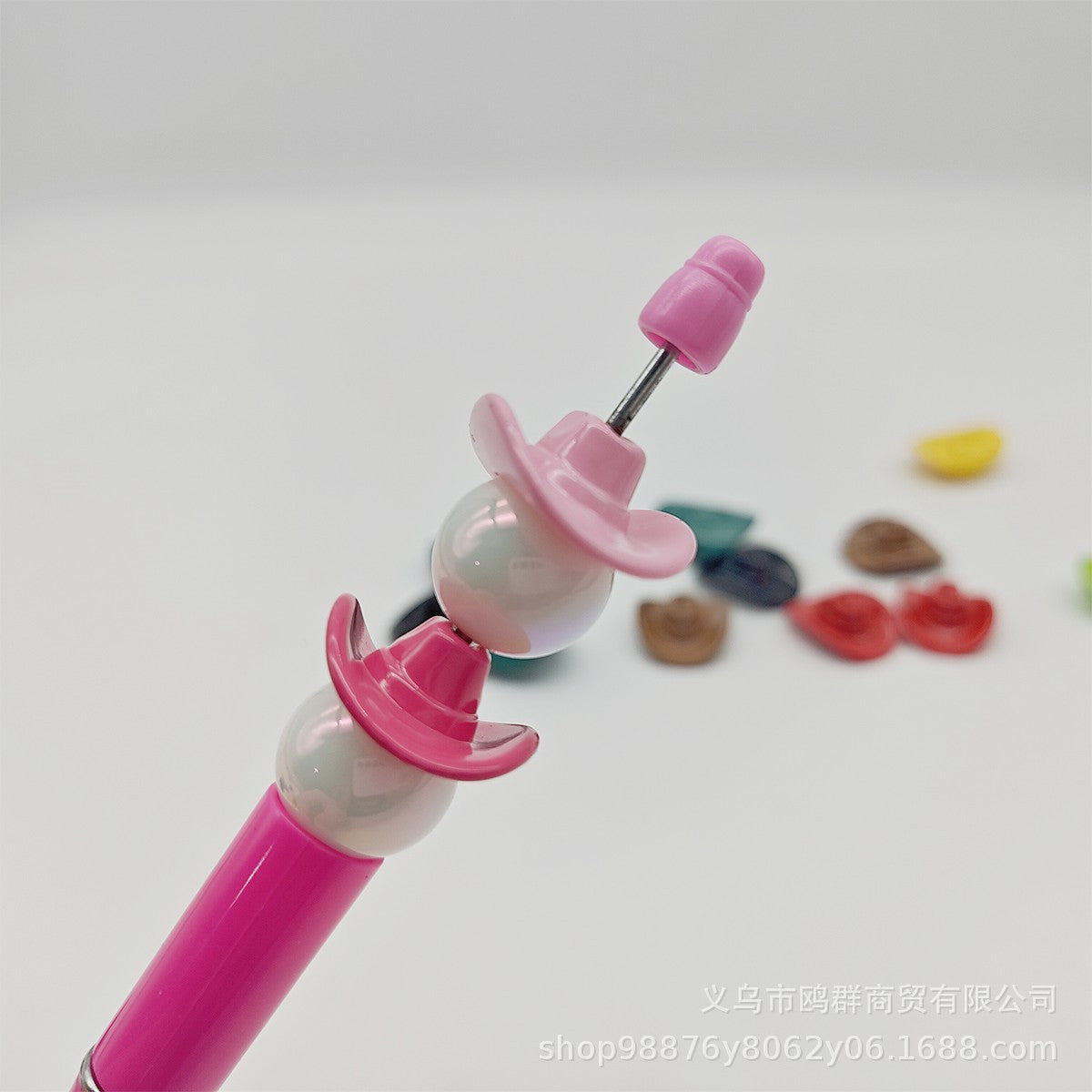 Wholesale 200PCS/PACK Multi-color Mixed Lacquer Acrylic Perforated Cap DIY Beads