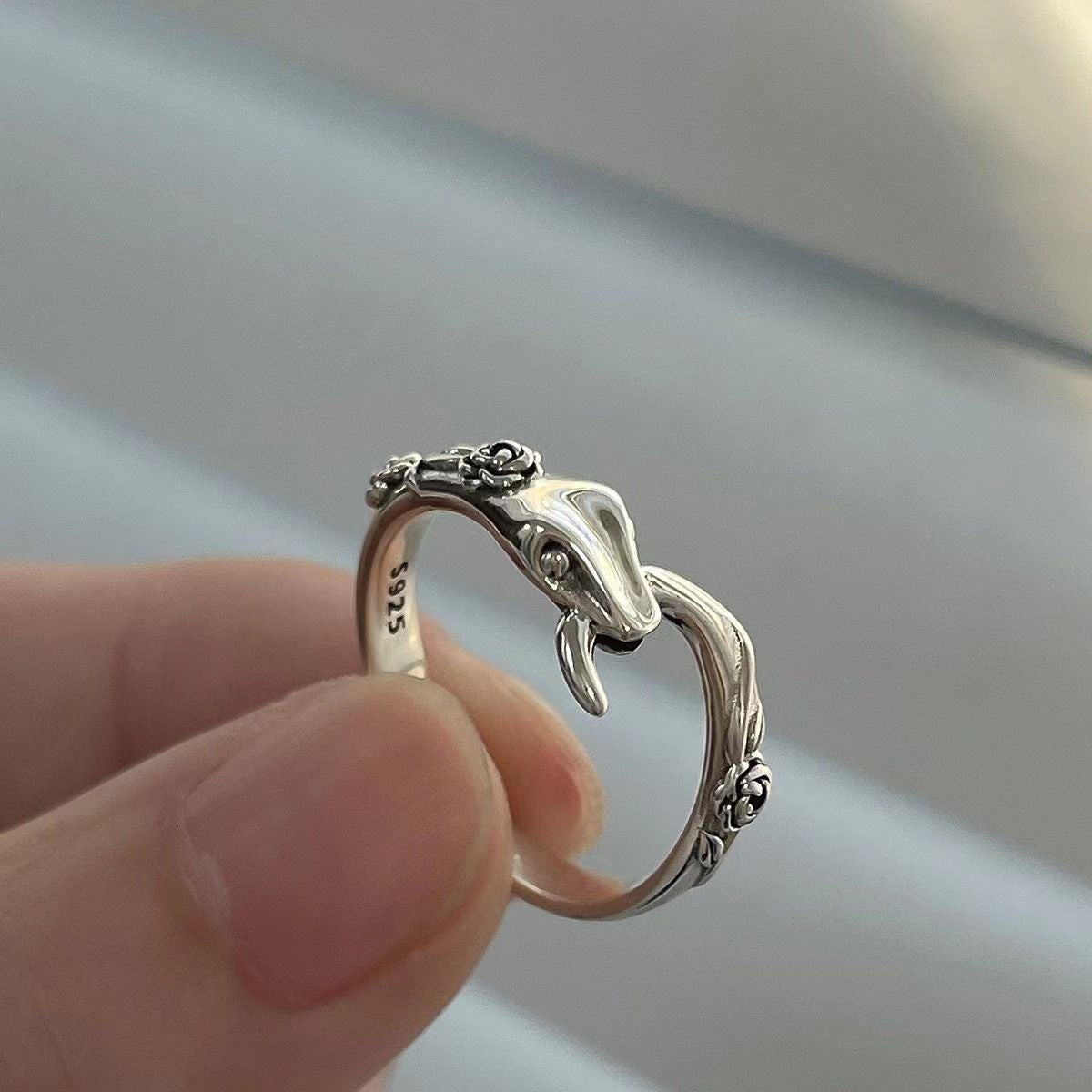 Wholesale Adjustable Snake Shaped Metal Rings
