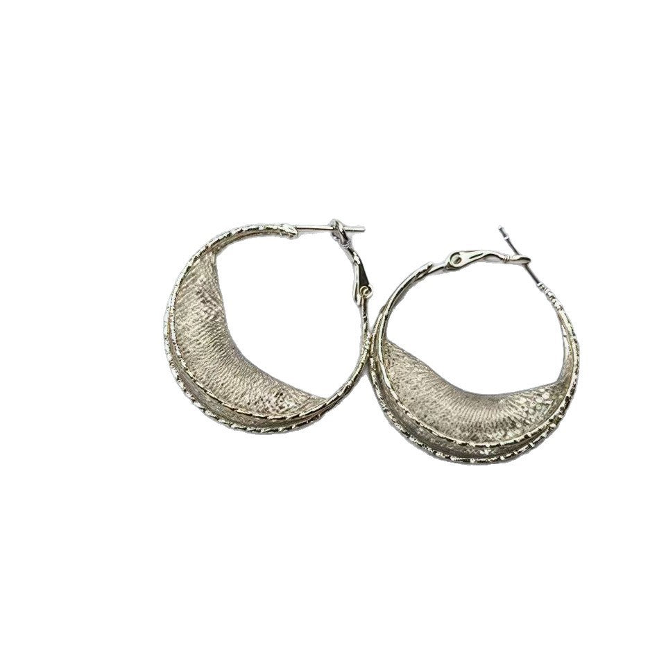 Wholesale S925 Metal Hollow Earrings