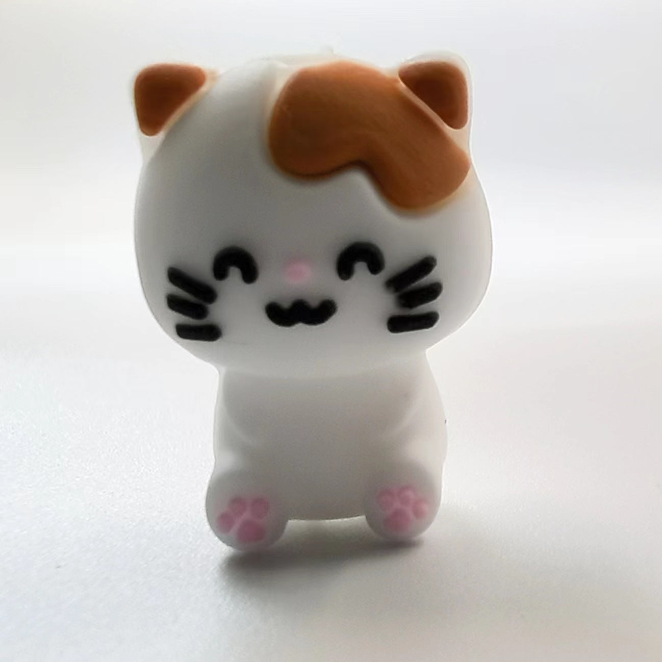 Wholesale 10pcs 3D White Kitten New Three-dimensional Silicone Cartoon DYI Beads