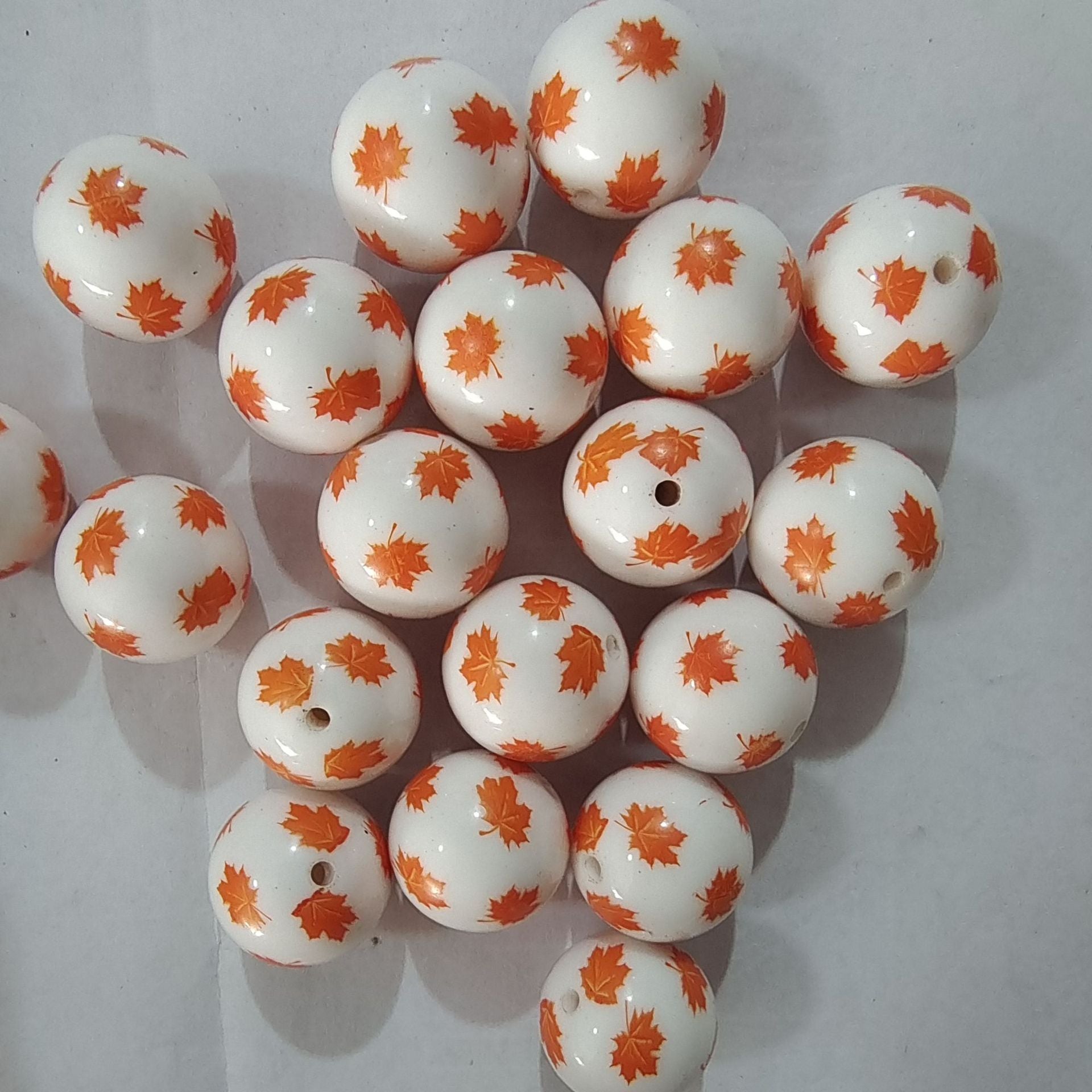 Wholesale 5pcs 20mm Acrylic Orange Small Maple Leaf Print Beads
