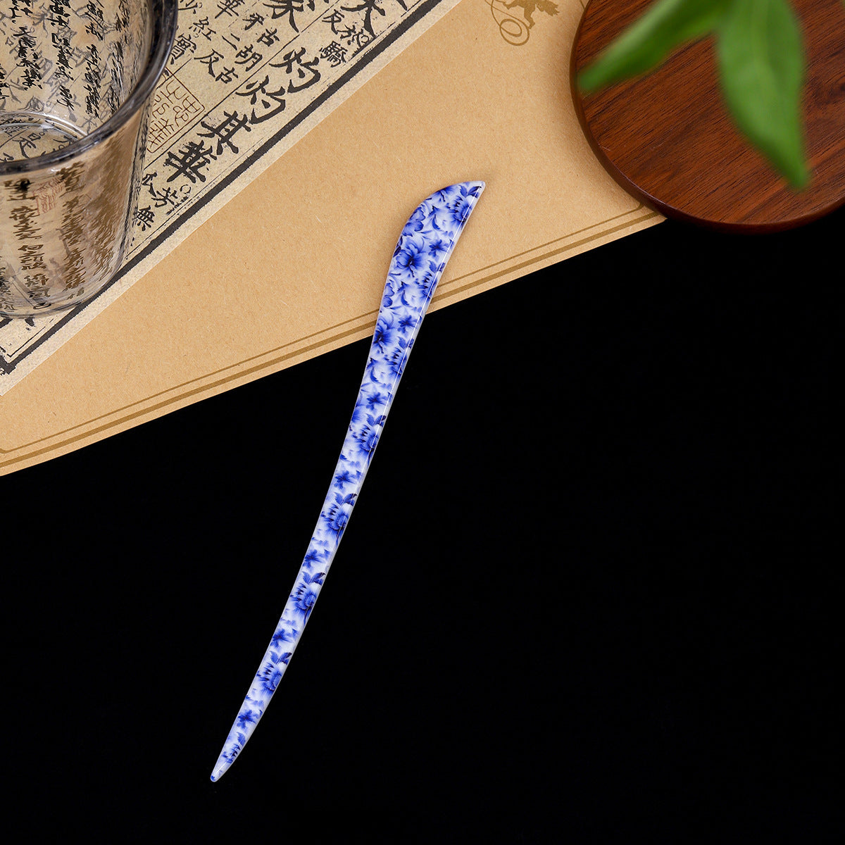 Chinese Classical Blue and White Porcelain Acrylic Hairpin