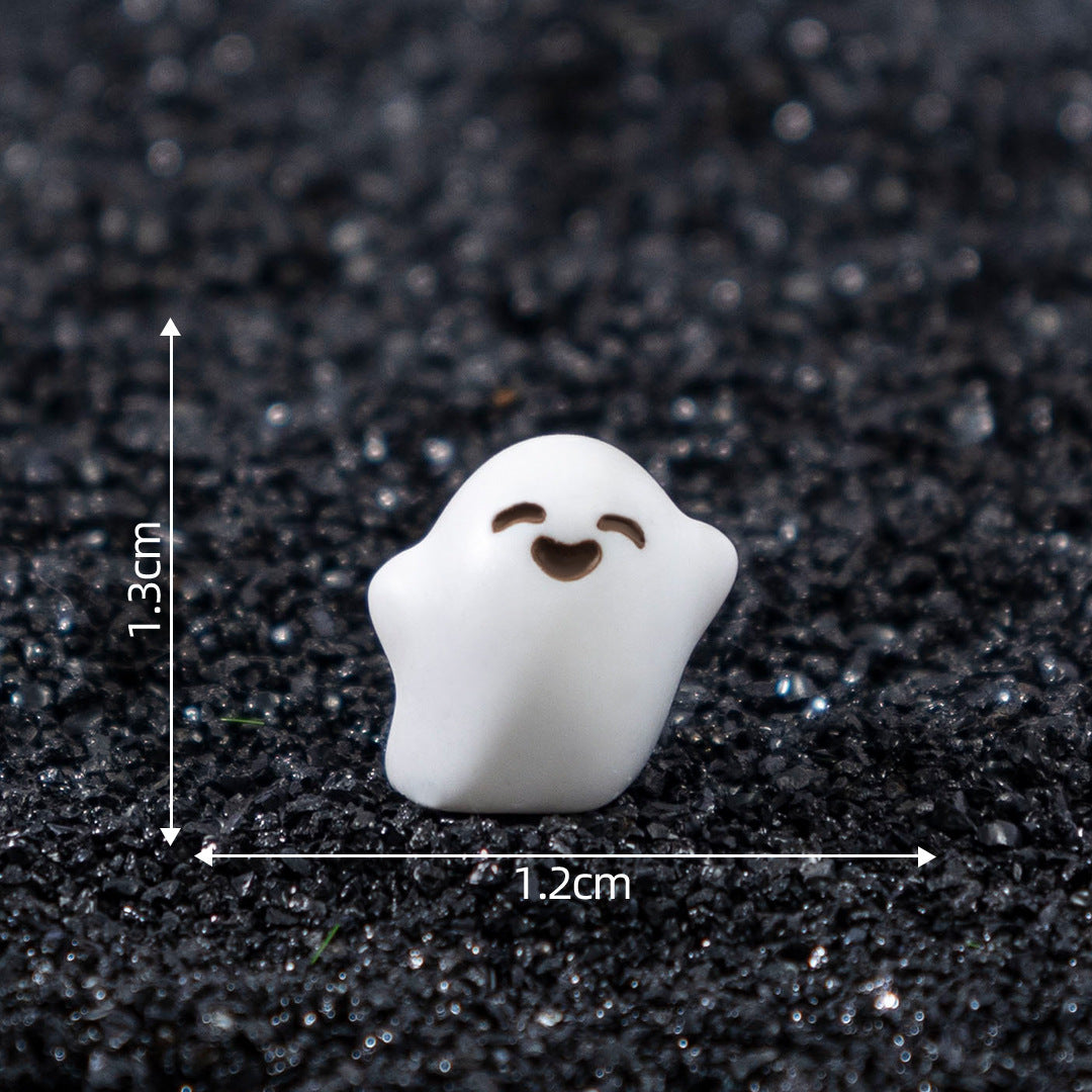 Wholesale Cute White Ghost Figurine Resin DIY Desktop Decor Decorative Accessory Gift