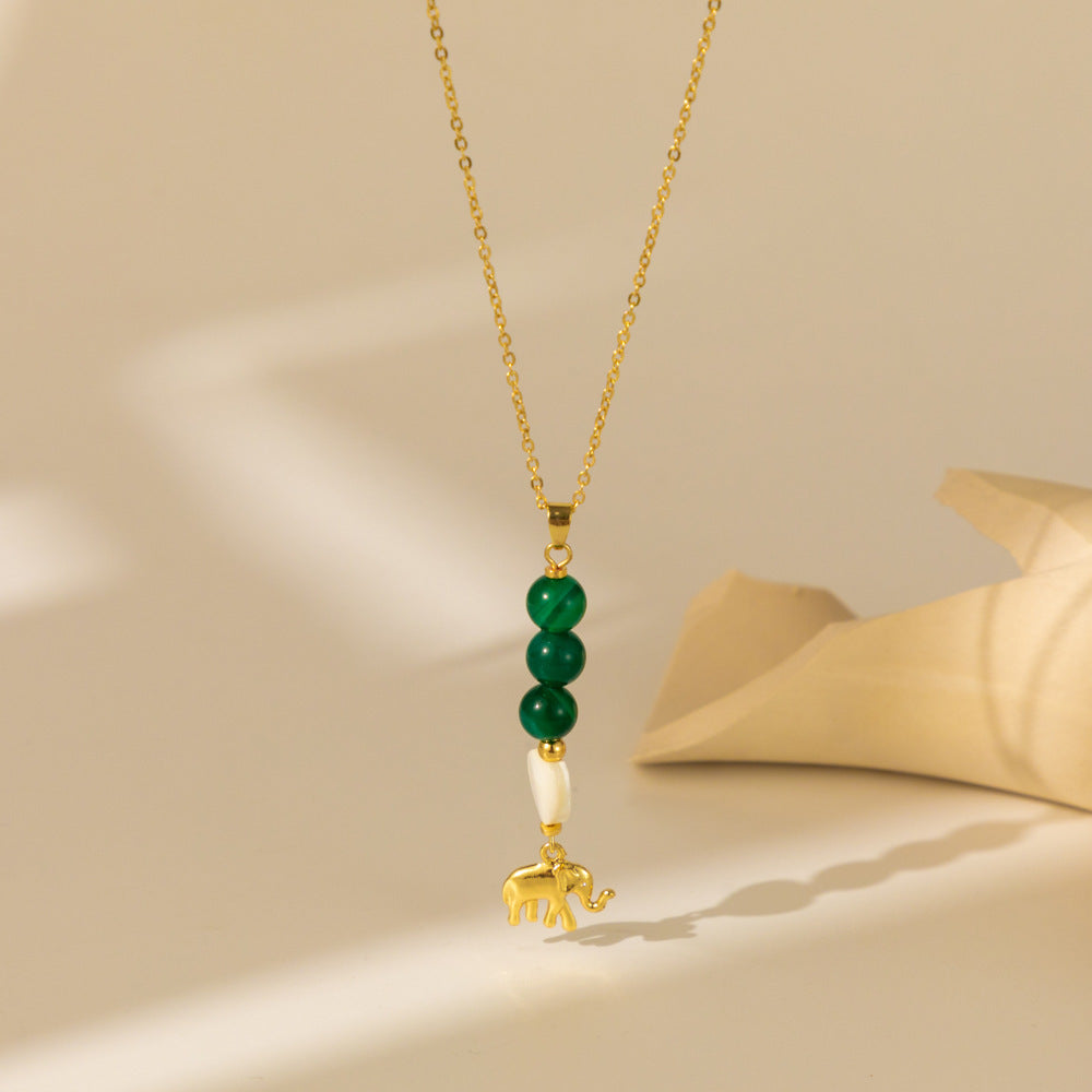 Wholesale Natural stone patchwork heart-shaped seashell Pendant  necklace