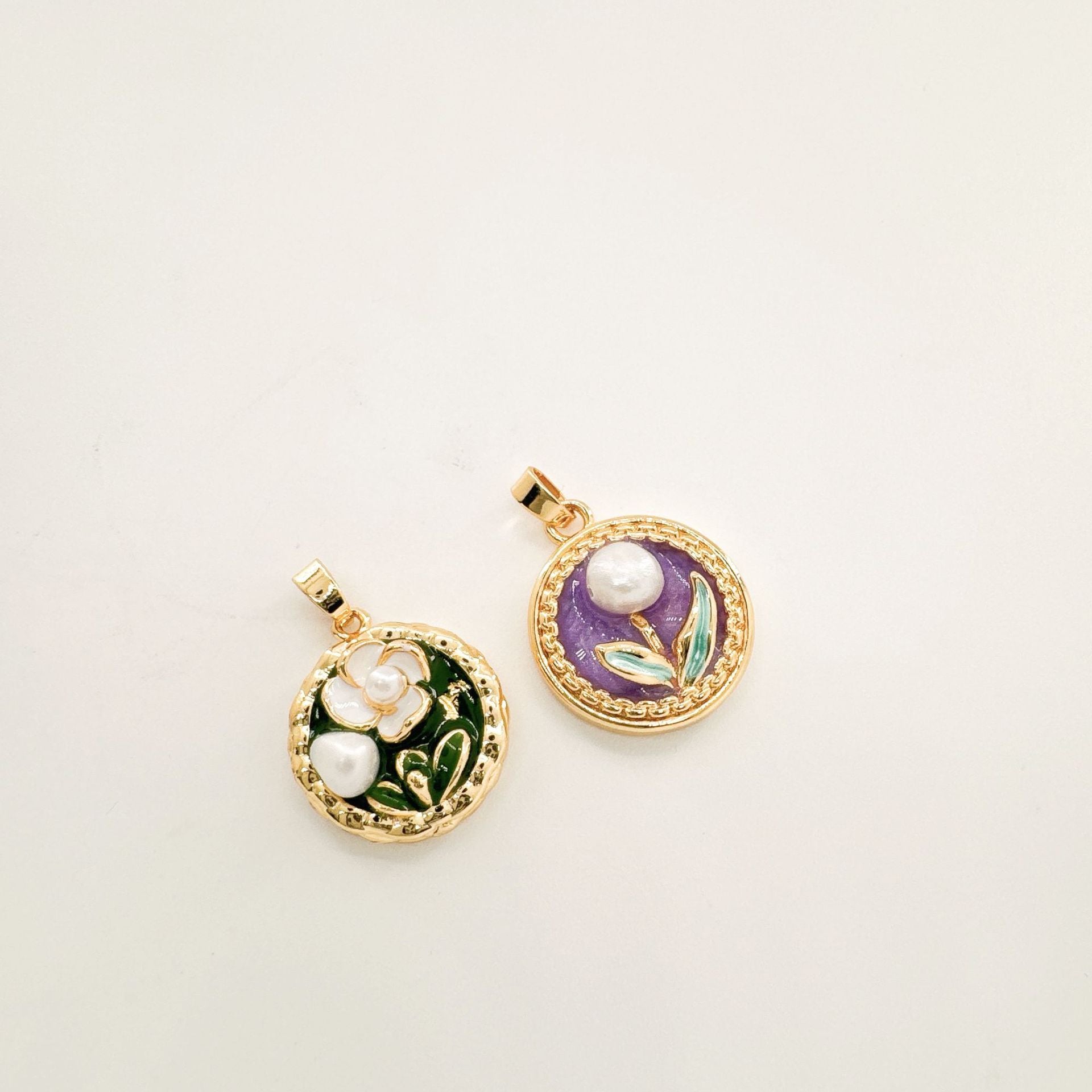 Wholesale 18K Hand painted Oil Painting Series Ancient Technique Enamel Inlaid Natural Pearl Pendant