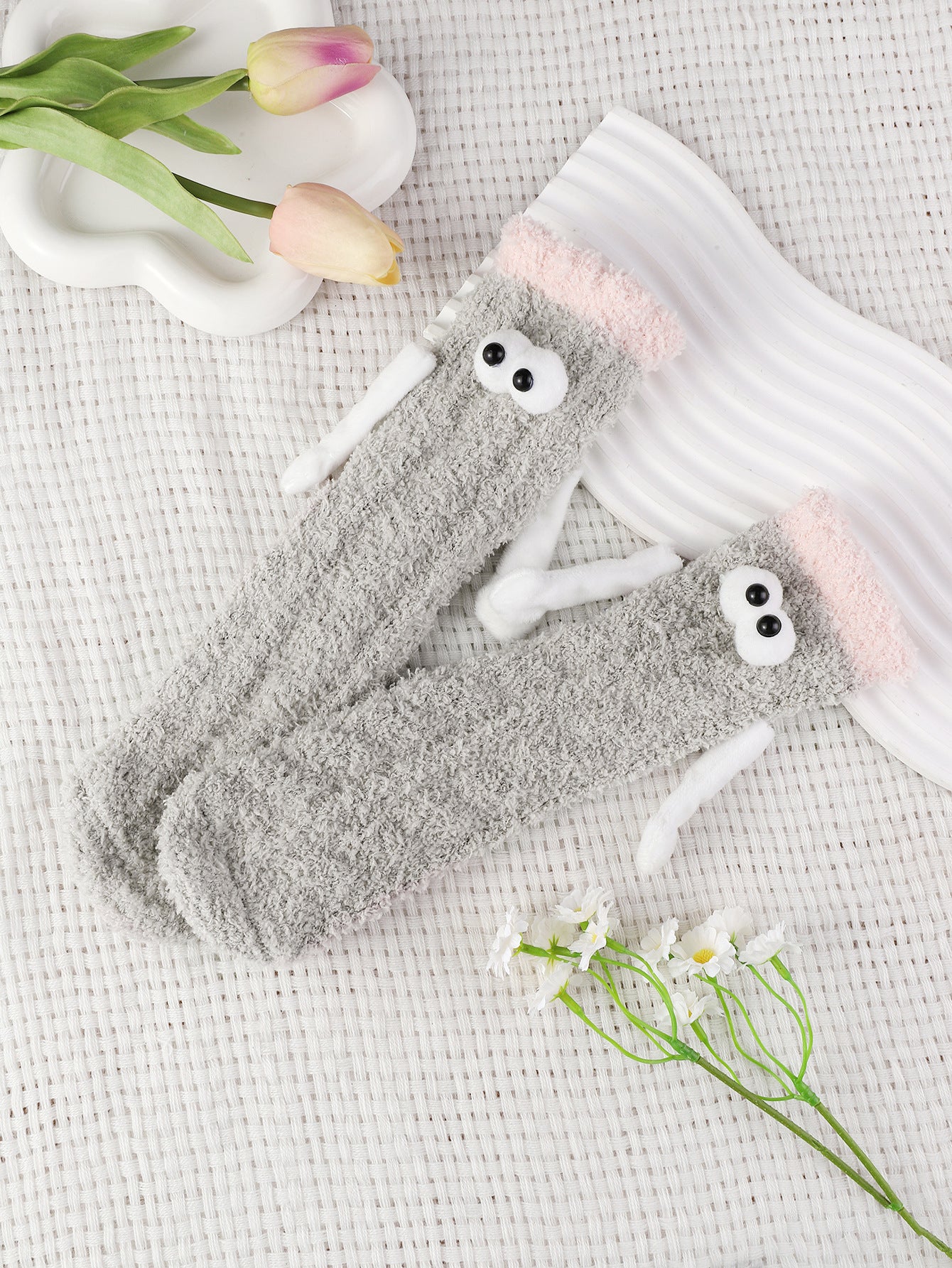 Wholesale 10pcs warm coral fleece socks hand-in-hand couple socks eye mid-calf length socks Valentine's Day gift socks
