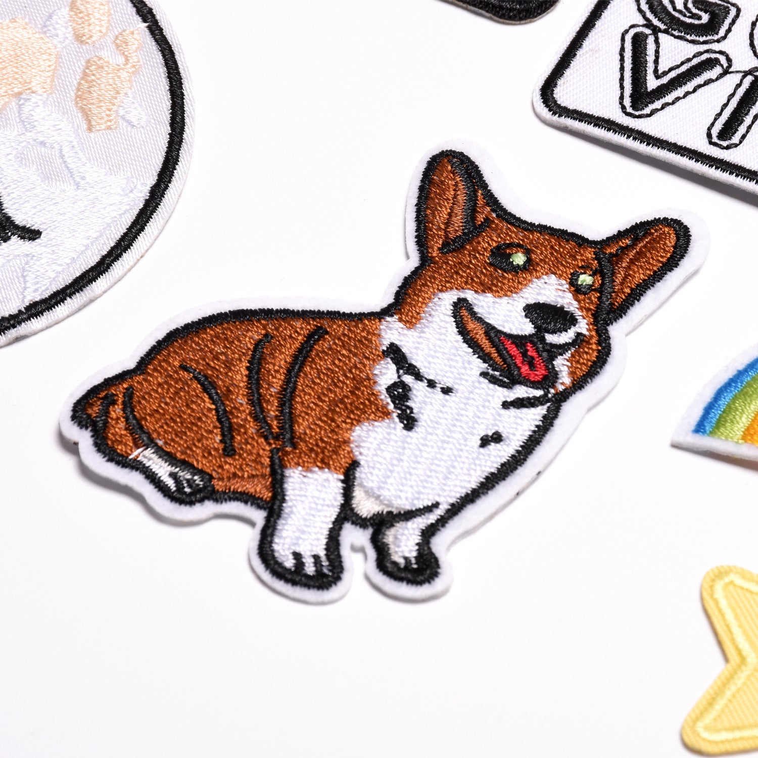 Wholesale Trendy Cartoon Embroidery Patch Decorative Cloth Patch For Clothing Repair Gift Boutique Resale Accessory
