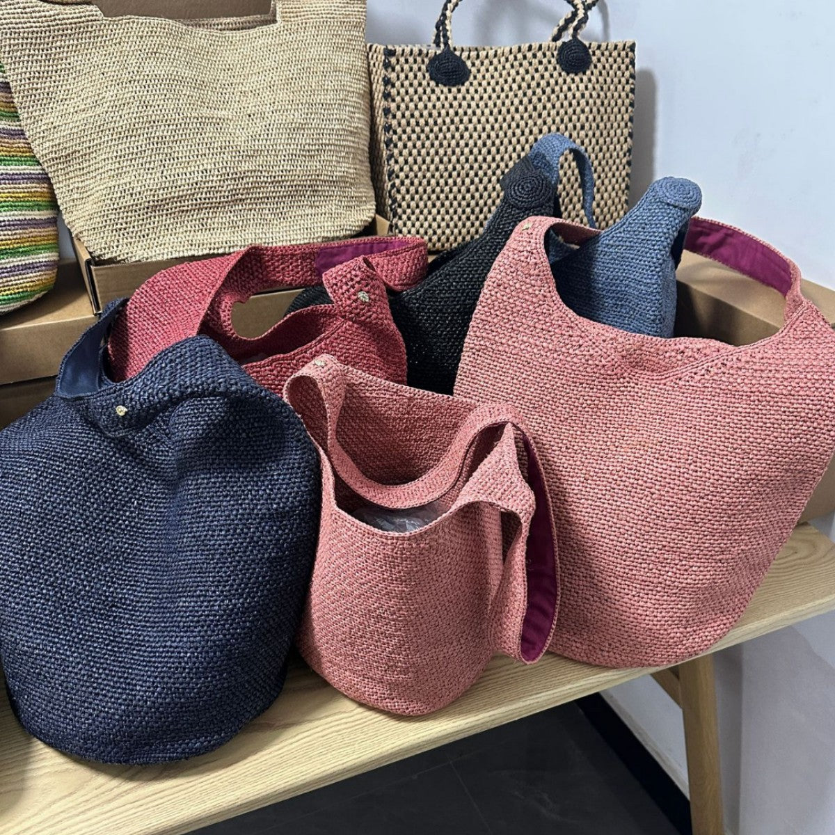 Wholesale Bucket Bag Hand-woven Raffia Shoulder Bag