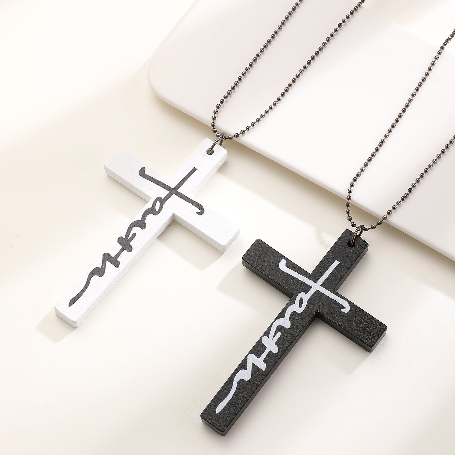 Wholesale  Dark Retro Wooden Cross Pendant Necklace Unisex Fashion Jewelry Accessory