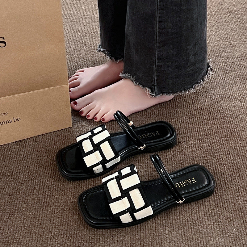 Wholesale All-match Roman Flat All-match Black and White Slippers