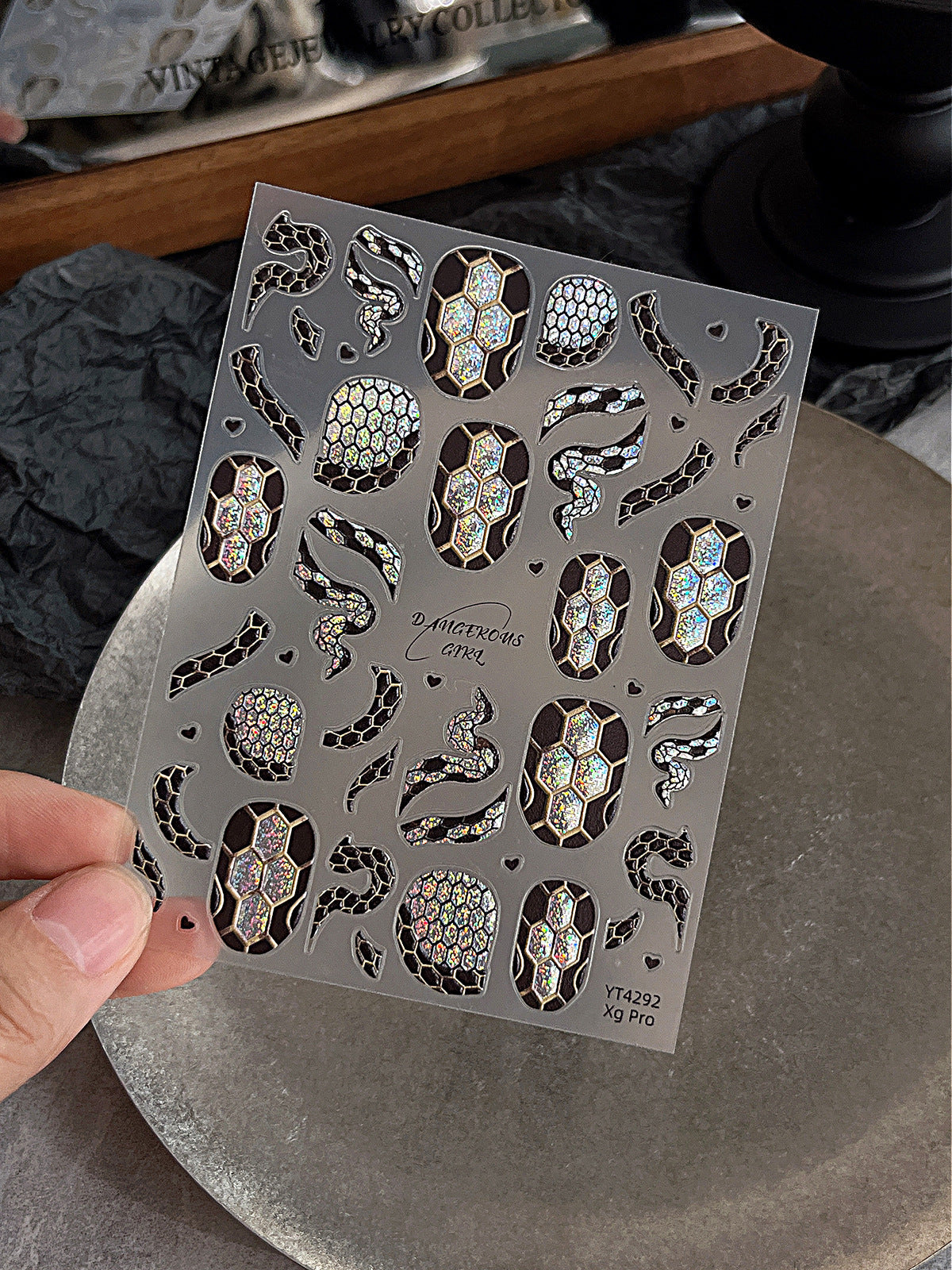 Wholesale Net red snake nail stickers