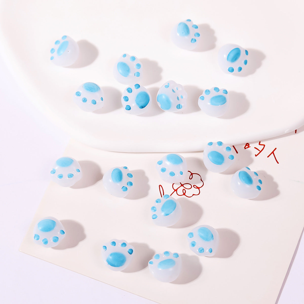 Wholesale 20PCS Cartoon Cute Charcoal Roasted Cat Paw Acrylic Beads