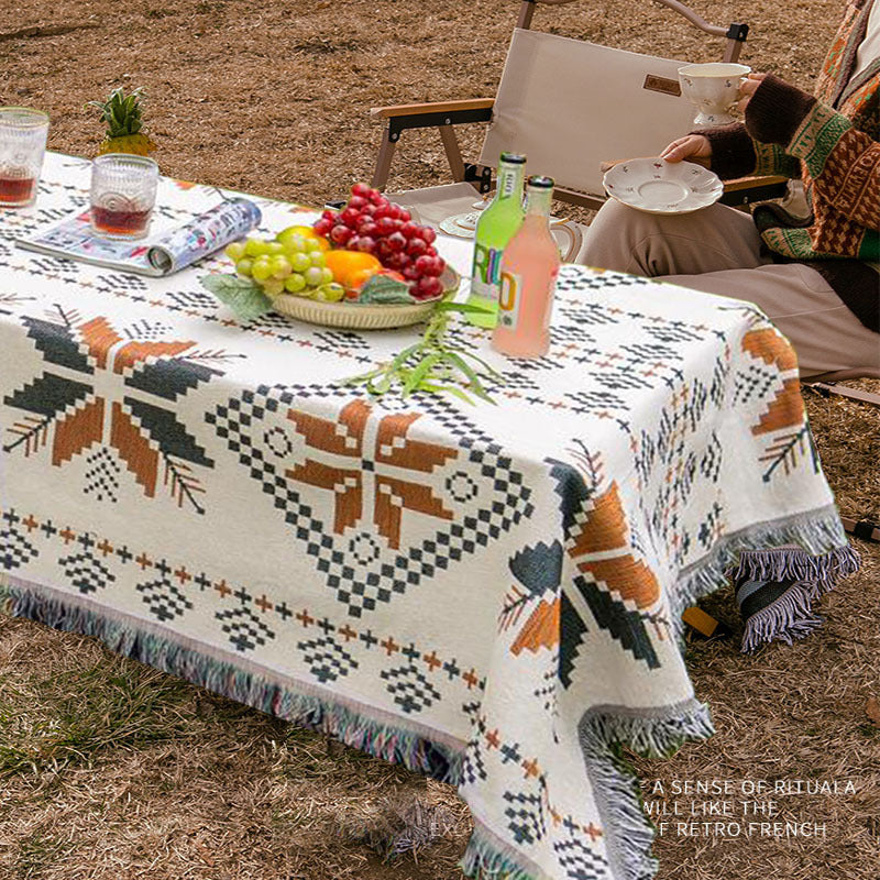Wholesale Aztec Acrylic Picnic Mats, Camping Tablecloths, Outdoor Lawns, Moisture-proof Floor Mats, Tent Equipment, Thick Blankets