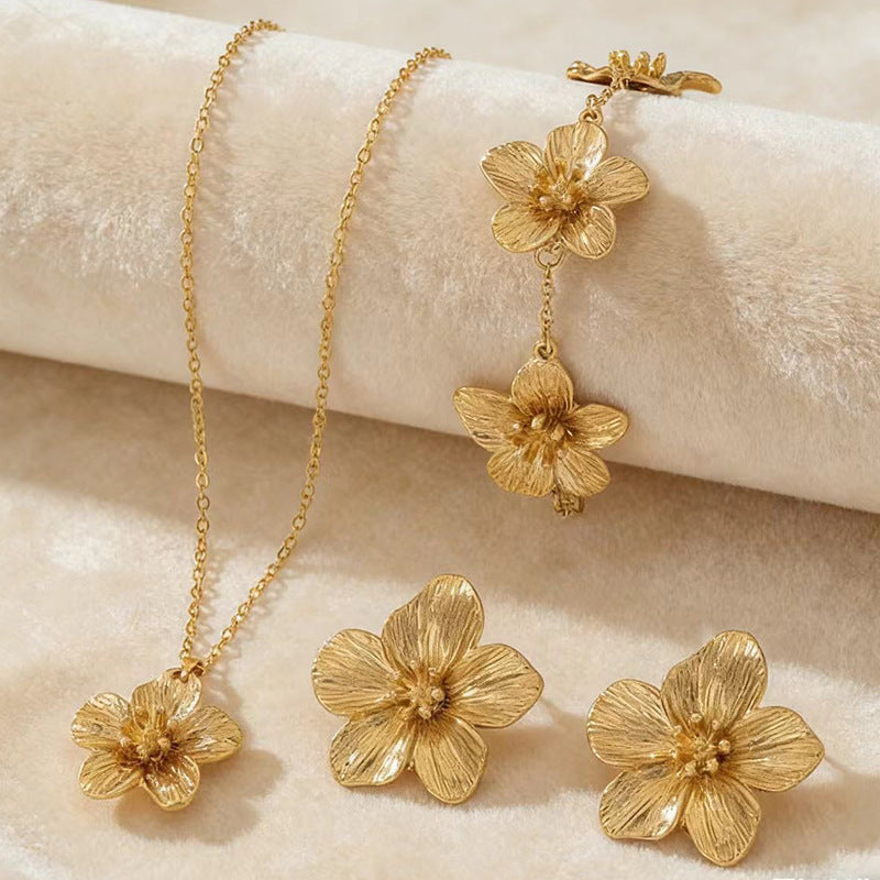 Wholesale gold flower necklace and earring set niche design floral necklace